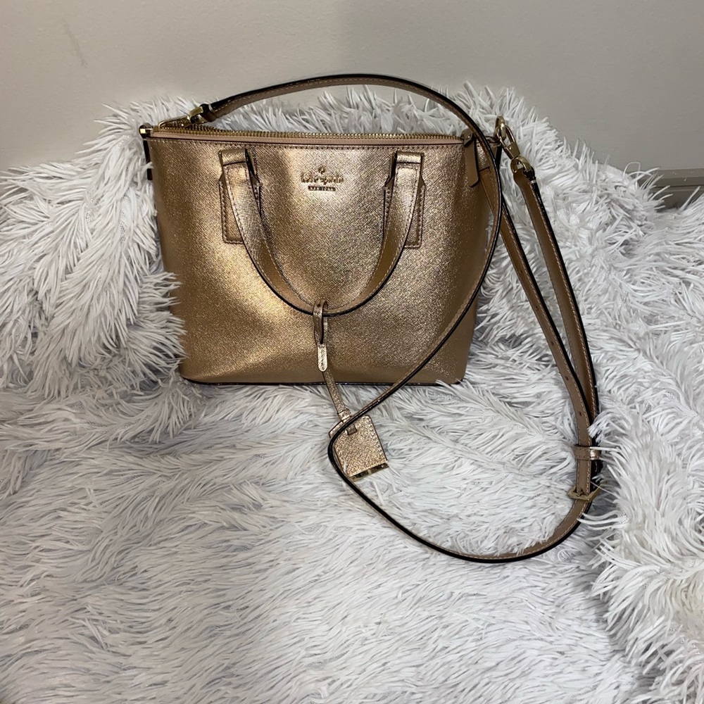 Kate spade purse- great condition!!